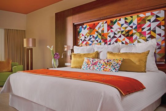 PC-accommodations-JR-partial-ocean-view-king