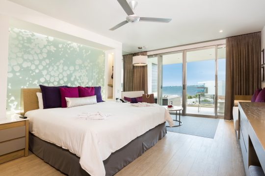 RC-accommodations-ocean-view-king